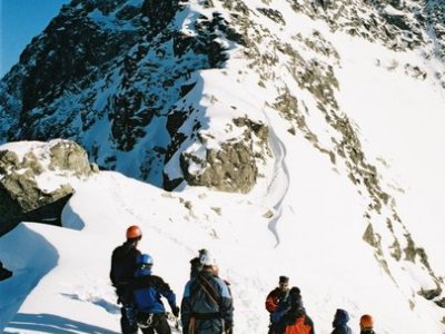 při výcviku v sedle Váha (v pozadí Český štít)