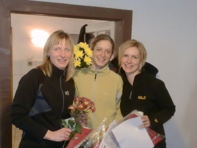 a tu už máme vítězné štafety ženských kategorií...