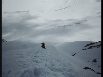 Stěna do C1 - dole ledovec Tharpuchuli a pod ním Jižní ledovec Annapurny