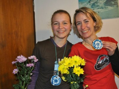 A tady taky holky VHS. Asi dobrej oddíl:-)