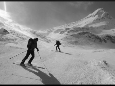 Sjezd ze sedla pod Tauernkogelem
