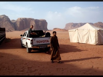 Náš kemp v poušti