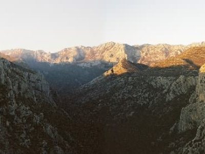 večerní výhled do kaňonu Velké Paklenice