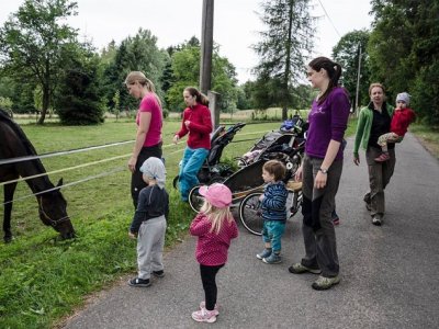 Jak dělá koníček? :)