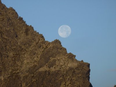 Měsíc nad Martinkou. Včera bylo zatmění. 