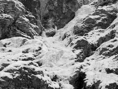 Kaskády a Oči plné ledu