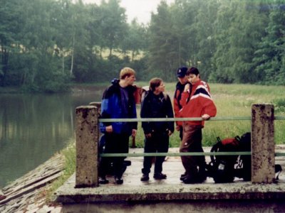 Dumající závodníci u Strže