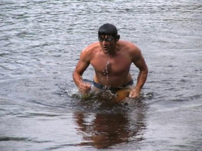 Z hlubin Milovského rybníka se vynořilo i známé monstum