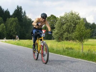 Kiwik se s neoprenem nerozloučil ani na kole