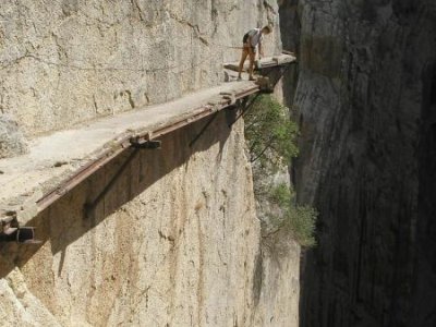 kamínek letěl dlouho