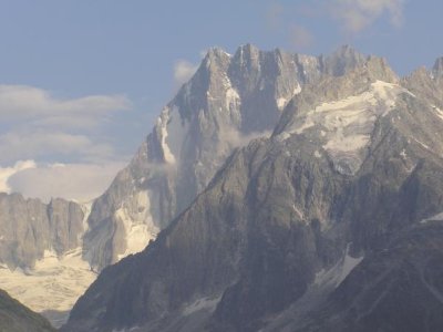 Severní stěna Grandes Jorasses